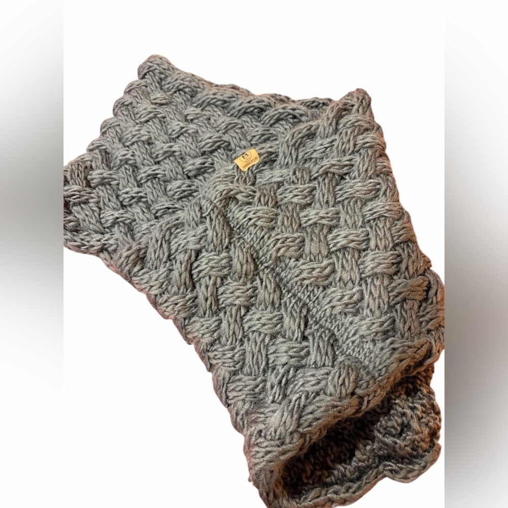 Chunky Gray Knit Infinity Scarf - Picture 2 of 3